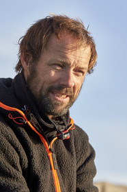 Single-handed sailing round the world record .