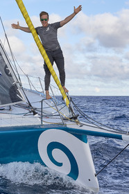 THM-15_62731_AZIMUT2016