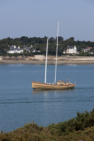 Launch of Thierry Dubois (FRA) new schooner LA LOUISE