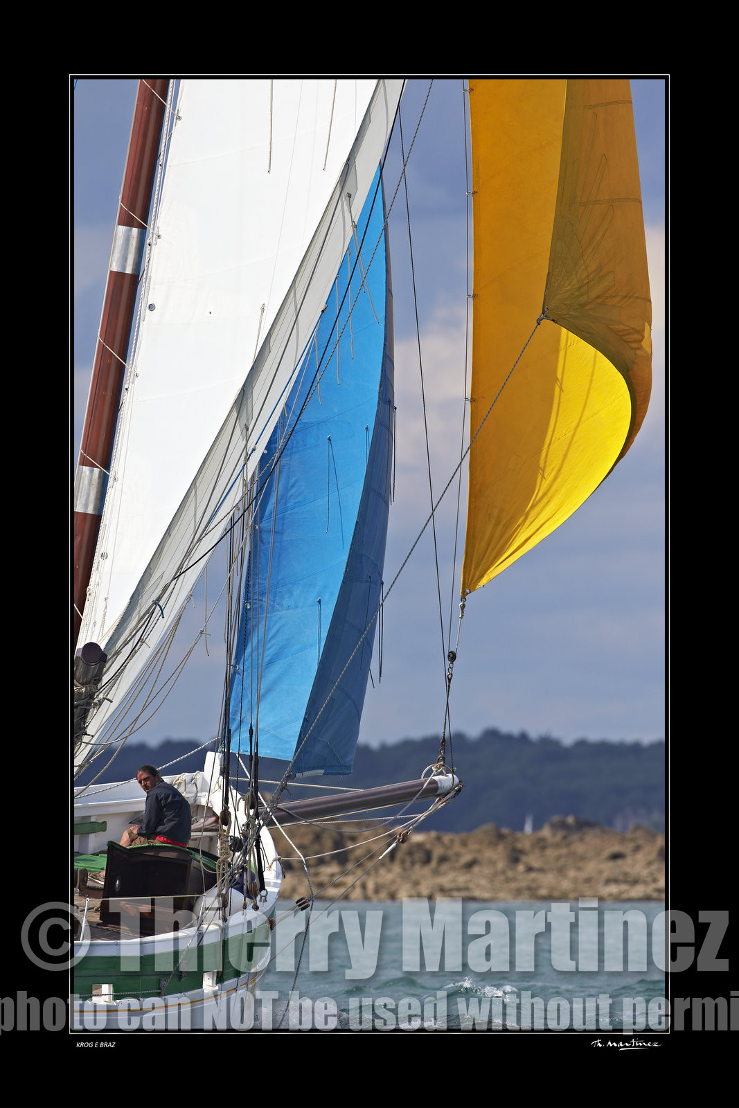 Photo disponible en tirage photo Fine Art,tirage original limités à 30 exemplaires.Chaque tirage est numéroté avec certificat d’authenticité signé.Pour choisir le format et support merci d'utiliser le caddie à coté de la photo.Formats disponibles : Tirage sur papier ( tirage seul) :  30x45 cm   40x60 cm  60x90 cm. Vous pouvez choisir le tirage avec un fond blanc ou noir , à votre convenance. Tirage sur papier contrecollé sur Dibond ( pas de bord blanc ou noir autour de l'image), avec système d'attache au dos:  30x45 cm   40x60 cm  50x75 cm  80x120cm.Tirage sur toile ( Canvas) monté sur chassis bois (pas de bord blanc ou noir autour de l'image), avec système d'attache au dos :  50x75 cm  80x120cm.Expédition ( Dans le monde entier): Colissimo (assurance) avec signature à réception. 48h pour la France métropolitaine.Il est possible de récupérer les tirages à La Galerie du Golfe (sans frais d'expèdition).Conditionnement tirages seuls: tube cylindrique renforcé + boite.