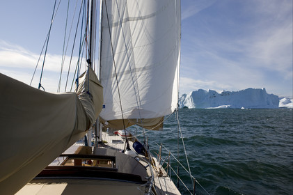 Schooner LA LOUISE sailing on west coast of Greenland.