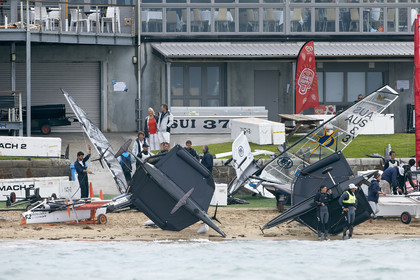 2015 McDougall + McConaghy Moth Worlds. Sorrento - VIC AUSTRALIA  . 6 16 January 2015. Organize by Sorrento Sailing Couta Boat Club.