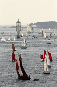 Semaine du Golfe 2015. Parade d'arrivée de la flotte.