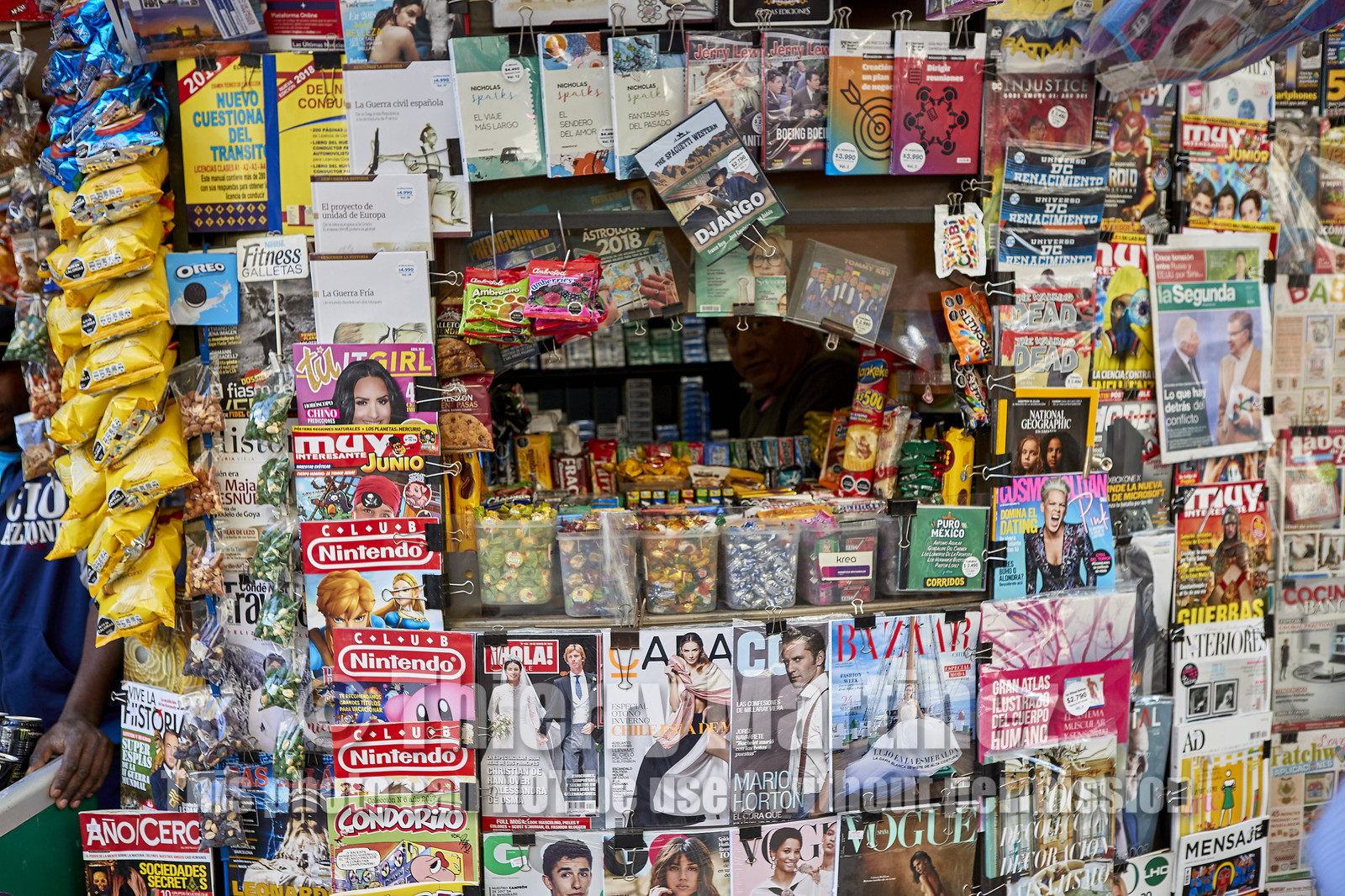 THM-18_041765_SANTIAGO