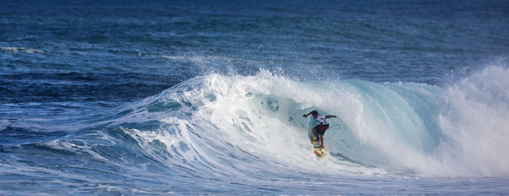 2011 VOLCOM PIPE PRO  ( Surf contest) at Banzai Pipeline Beach, North Shore - Oahu - Hawaii.