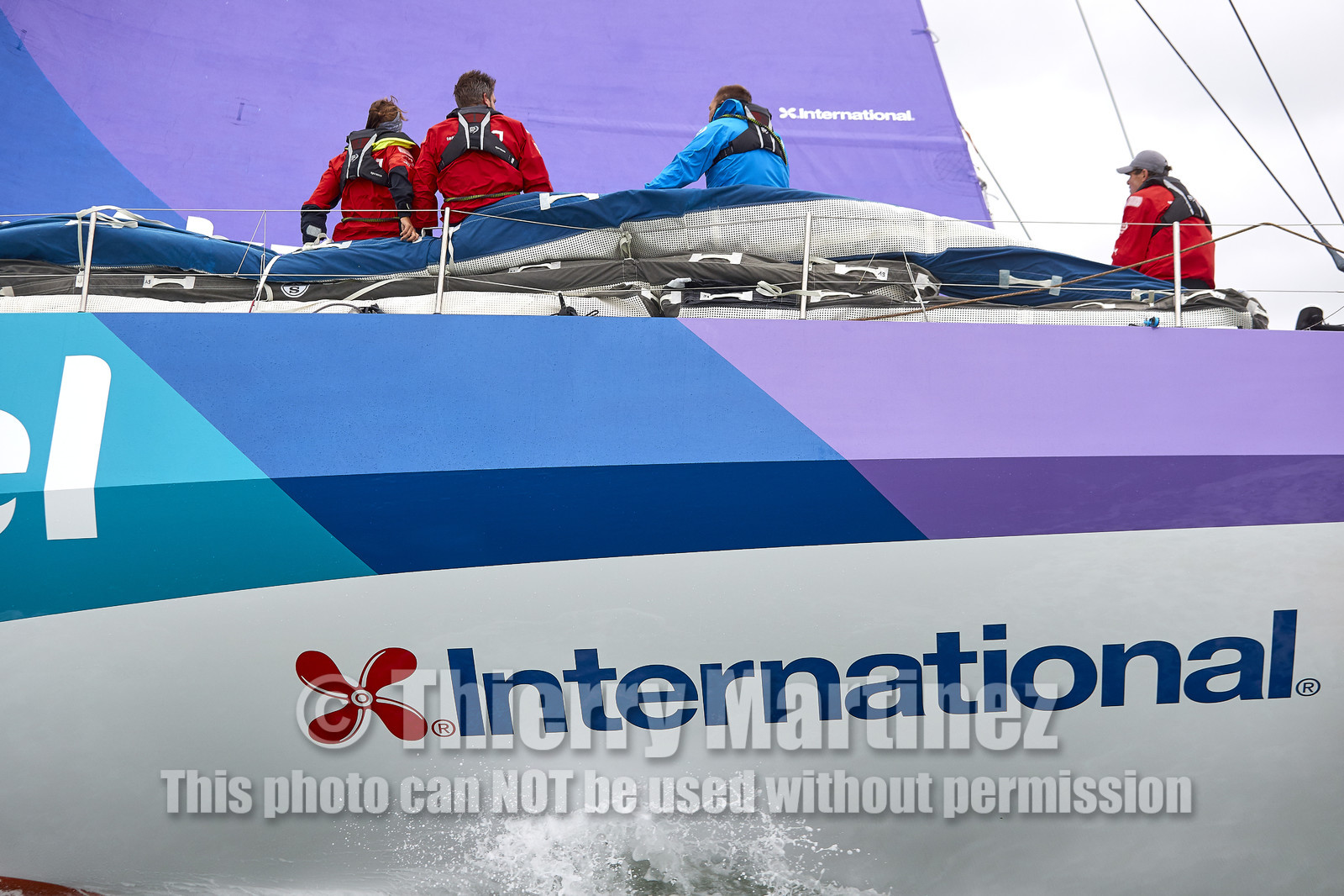 THM-17_062306_team AkzoNobel