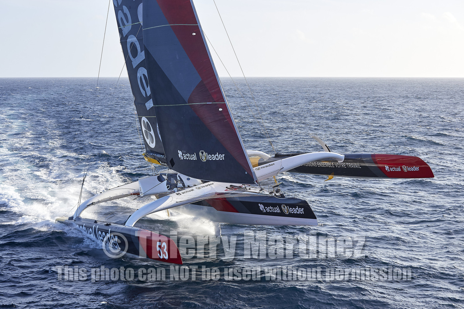 « ULTIM ACTUAL LEADER , Skipper Yves Le Blevec.