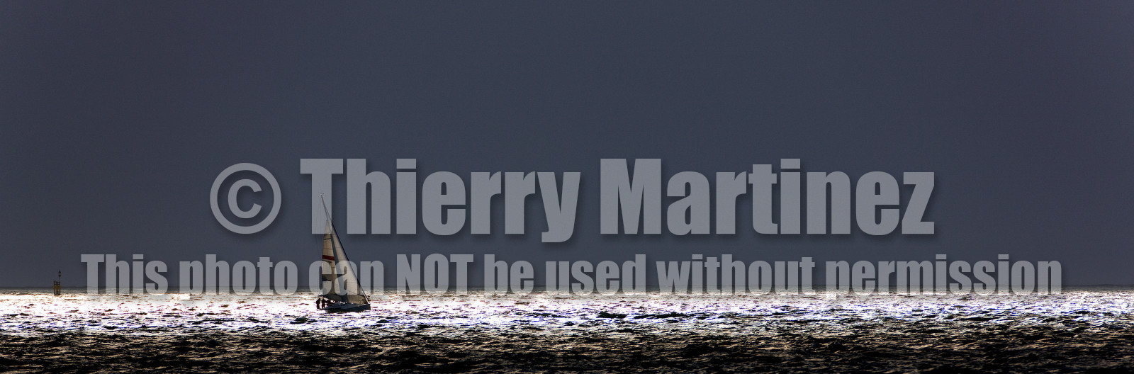 09_01567   © Th.Martinez Sea&Co.  CONCARNEAU, FRANCE . Les Glenans sailing school boat, sailing offshore Concarneau.Photo disponible en tirage photo Fine Art,tirage original limités à 30 exemplaires..Chaque tirage est numéroté avec certificat d’authenticité signé...Pour choisir le format et support merci d'utiliser le caddie à coté de la photo..Formats disponibles : .Tirage sur papier ( tirage seul) :  40x120 cm   50x150 cm  Vous pouvez choisir le tirage avec un fond blanc ou noir , à votre convenance. .Tirage sur papier contrecollé sur Dibond ( pas de bord blanc ou noir autour de l'image), avec système d'attache au dos:  40x120 cm   50x150 cm. .Tirage sur toile ( Canvas) monté sur chassis bois (pas de bord blanc ou noir autour de l'image), avec système d'attache au dos : 40x120 cm   50x150 cm. ..Expédition ( Dans le monde entier): Colissimo (assurance) avec signature à réception. 48h pour la France métropolitaine..Il est possible de récupérer les tirages à La Galerie du Golfe (sans frais d'expèdition)..Conditionnement tirages seuls: tube cylindrique renforcé + boite.