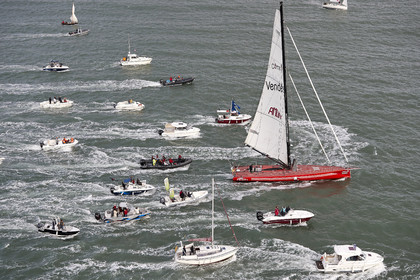 Départ de Jeff Pellet (FRA) sur son bateau COME IN VENDEE POUR UN TOUR DU MONDE;