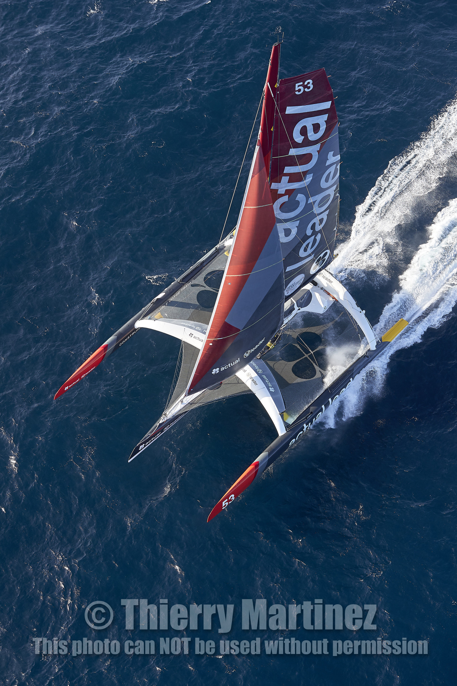 « ULTIM ACTUAL LEADER , Skipper Yves Le Blevec.