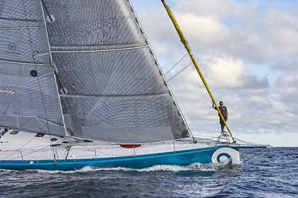 THM-15_62756_AZIMUT2016