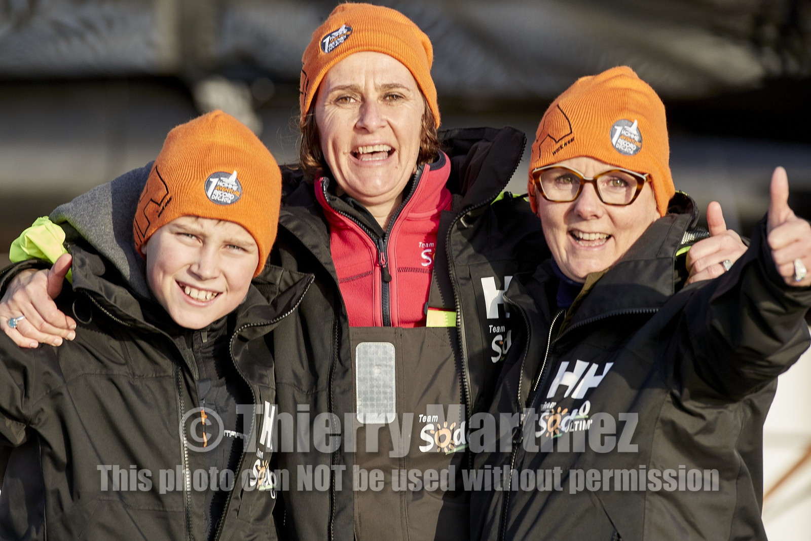 Single-handed sailing round the world record .