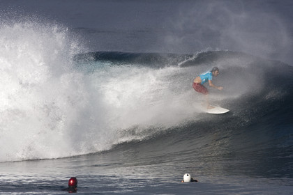2011 VOLCOM PIPE PRO  ( Surf contest) at Banzai Pipeline Beach, North Shore - Oahu - Hawaii.