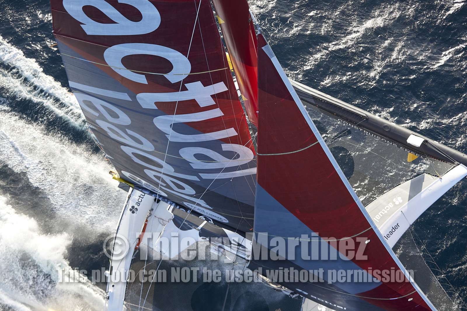 « ULTIM ACTUAL LEADER , Skipper Yves Le Blevec.