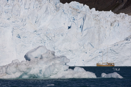 Schooner LA LOUISE sailing on west coast of Greenland.