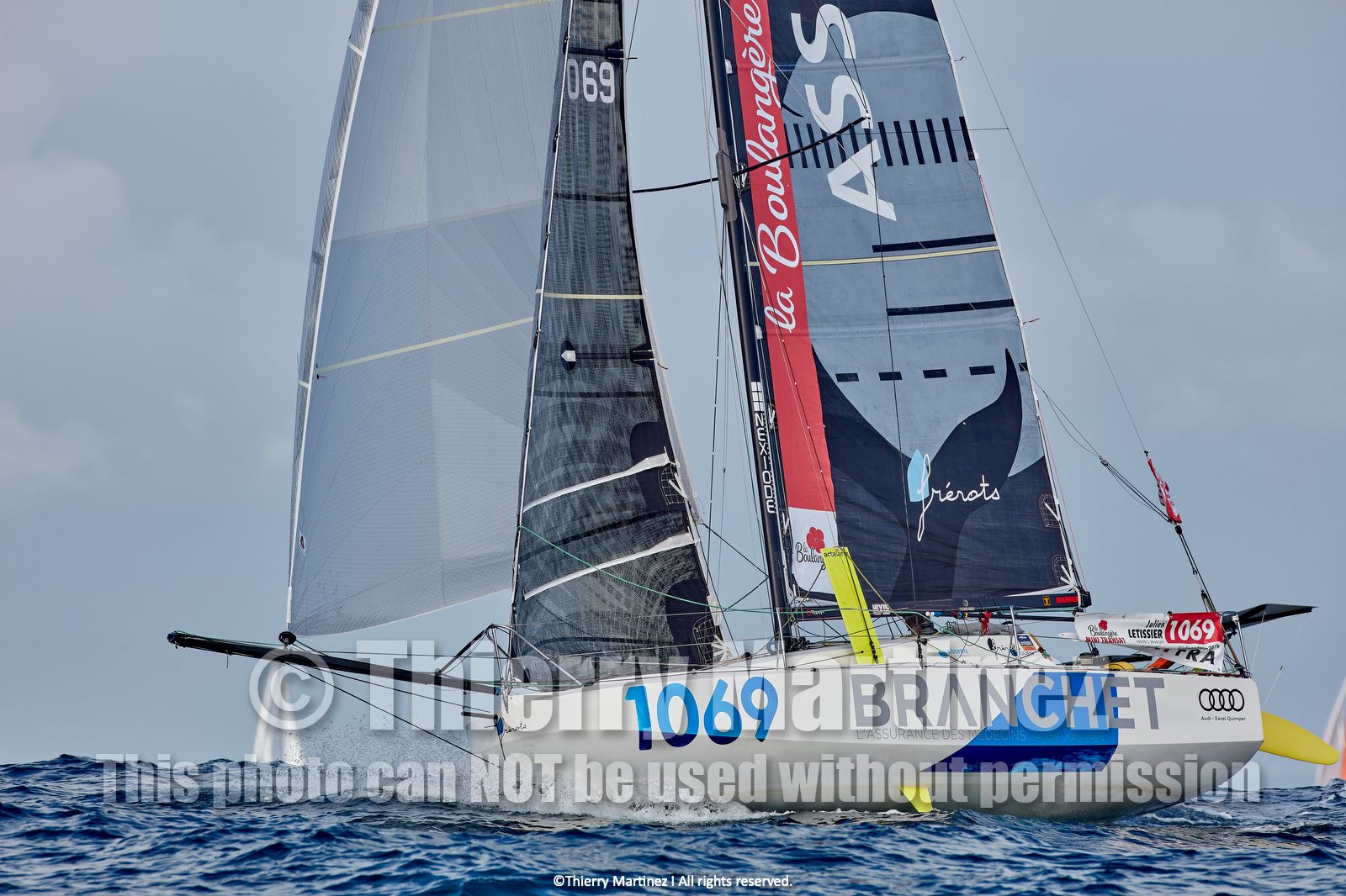 23_22878   © Thierry Martinez. LES SABLES D'OLONNE, 85 - FRANCE 25 septembre 2023.Départ MINI TRANSAT 2023. Départ du Dimanche 24 septembre retardé au Lundi 25 Sept .Les Sables d’Olonne (FRA)    Santa Cruz de la Palma ( Canaries)    St François ( Guadeloupe): 4050 NM.
