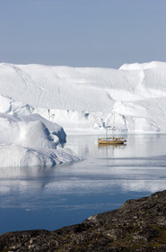 Schooner LA LOUISE sailing on west coast of Greenland.