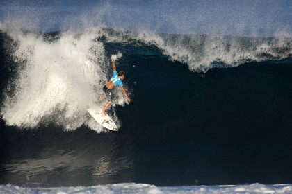 2011 VOLCOM PIPE PRO  ( Surf contest) at Banzai Pipeline Beach, North Shore - Oahu - Hawaii.