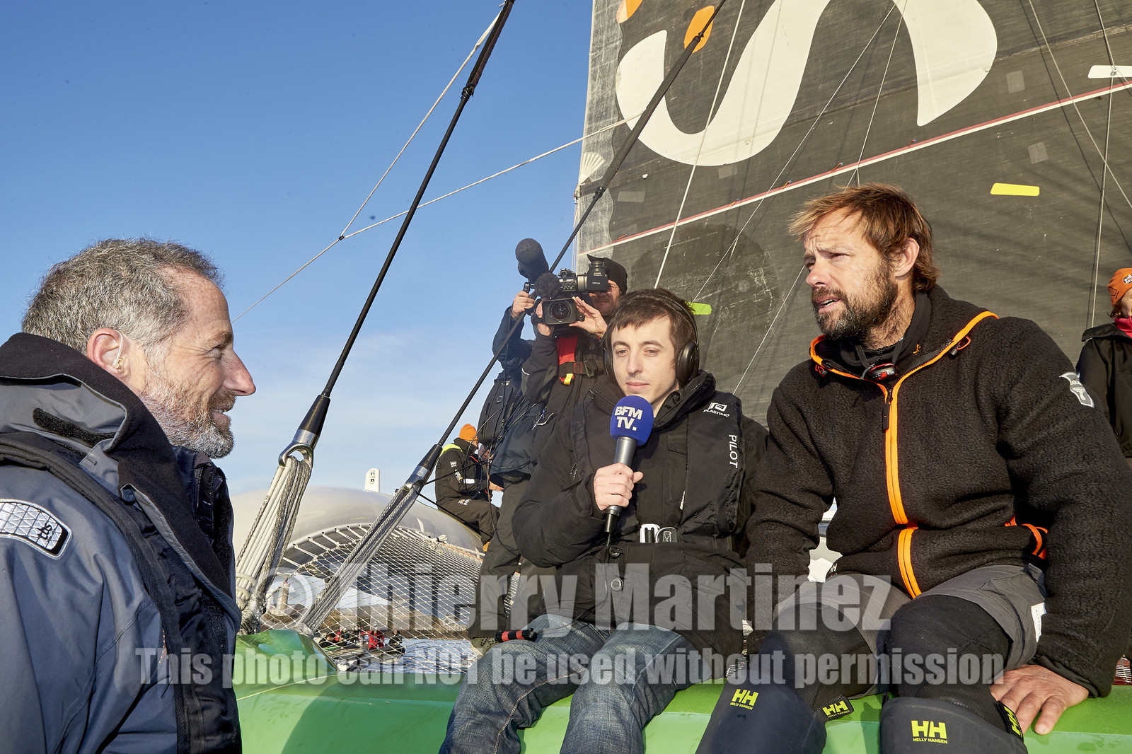 Single-handed sailing round the world record .