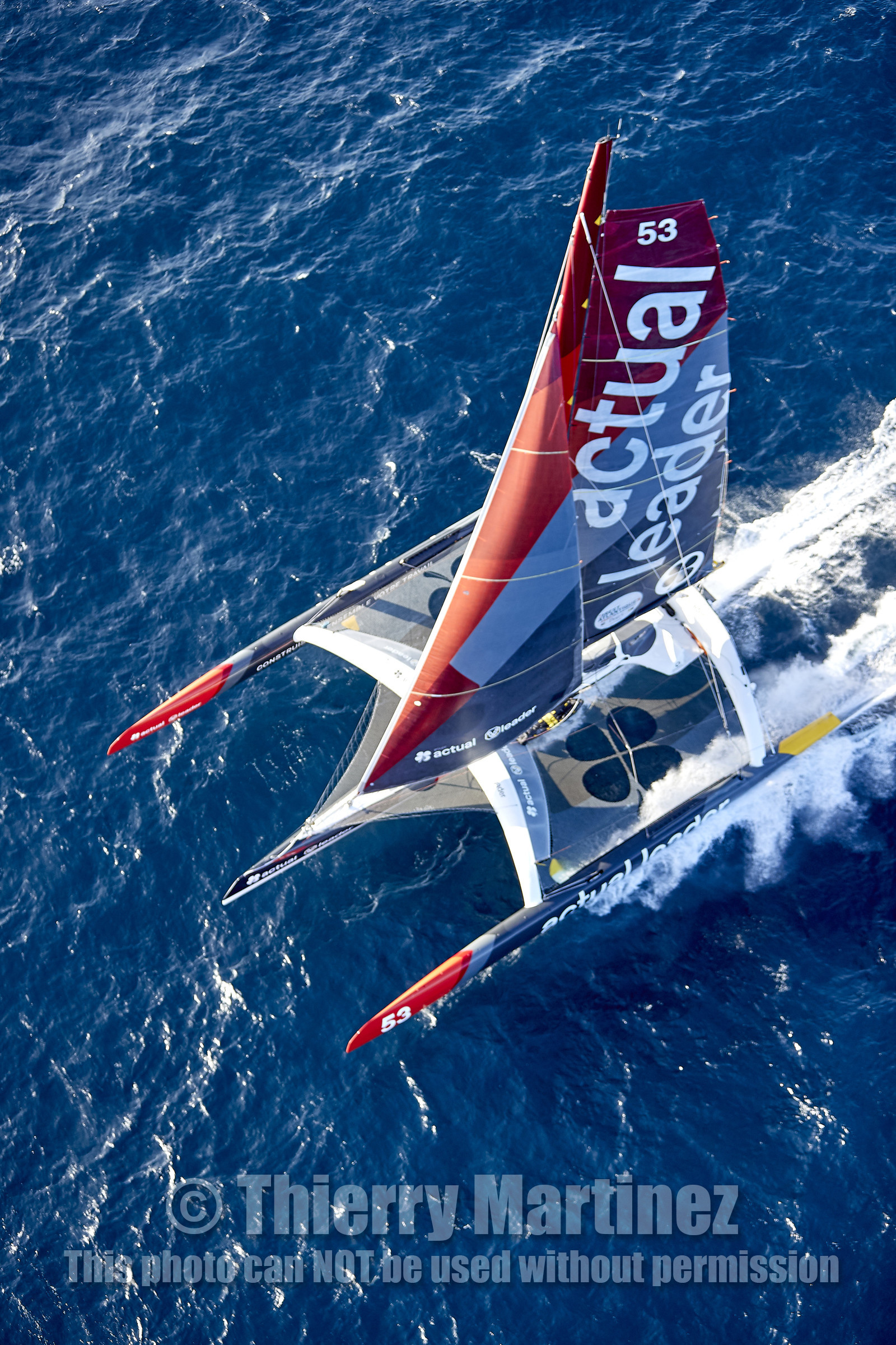 « ULTIM ACTUAL LEADER , Skipper Yves Le Blevec.