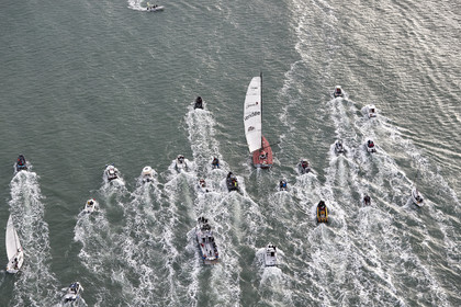 Départ de Jeff Pellet (FRA) sur son bateau COME IN VENDEE POUR UN TOUR DU MONDE;