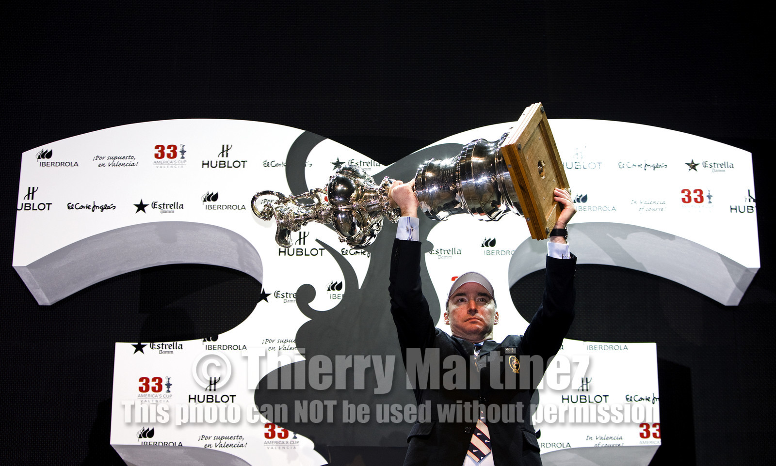 33rd  AMERICA'S CUP Valencia Spain, February 2010 - Defender:  ALINGHI (ALINGHI 5) vs Challenger : BMW Oracle Racing (USA 17)