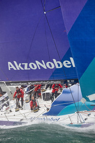 THM-17_062451_team AkzoNobel