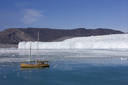 Schooner LA LOUISE sailing on west coast of Greenland.