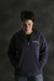 Ellen MacArthur Solo round the world record , finish(FRA)