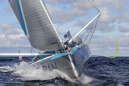 THM-15_62595_AZIMUT2016