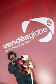 13_01963  2012 13 VENDEE GLOBE. Arrival in Les sables d'Olonne (