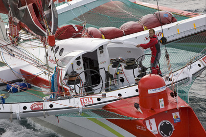 Thomas Coville (FRA) maxi trimaran SODEBO Solo round the world record attempt. Start in Brest (FRA)