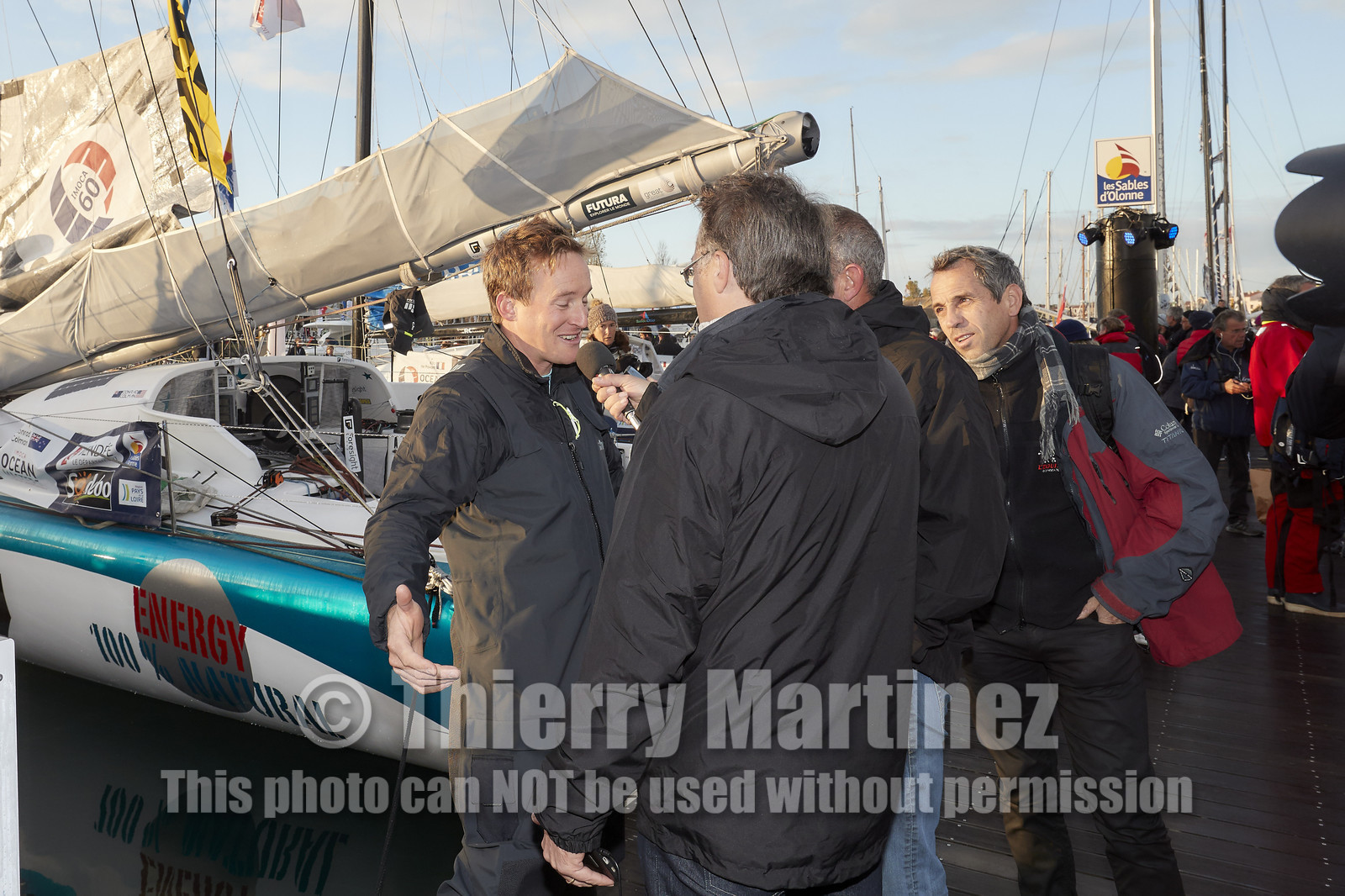 THM-16_79063_VendeeGlobeStart