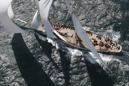 JP Morgan Asset Management Round The Island Race.