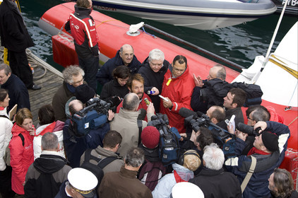 Thomas Coville (FRA) Solo Sailing Round the World Record attempt, Finish .