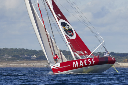 THM-15_63161_AZIMUT2016