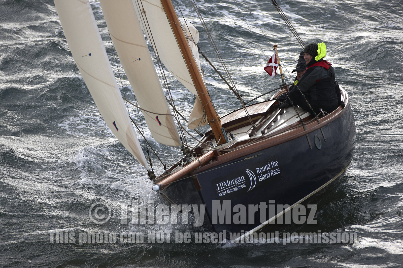 JP Morgan Asset Management Round The Island Race.