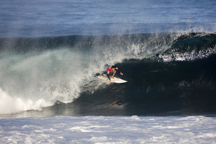 2011 VOLCOM PIPE PRO  ( Surf contest) at Banzai Pipeline Beach, North Shore - Oahu - Hawaii.