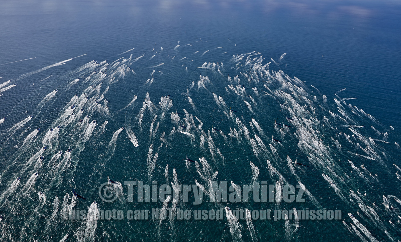 THM-16_80689_VendeeGlobeStart