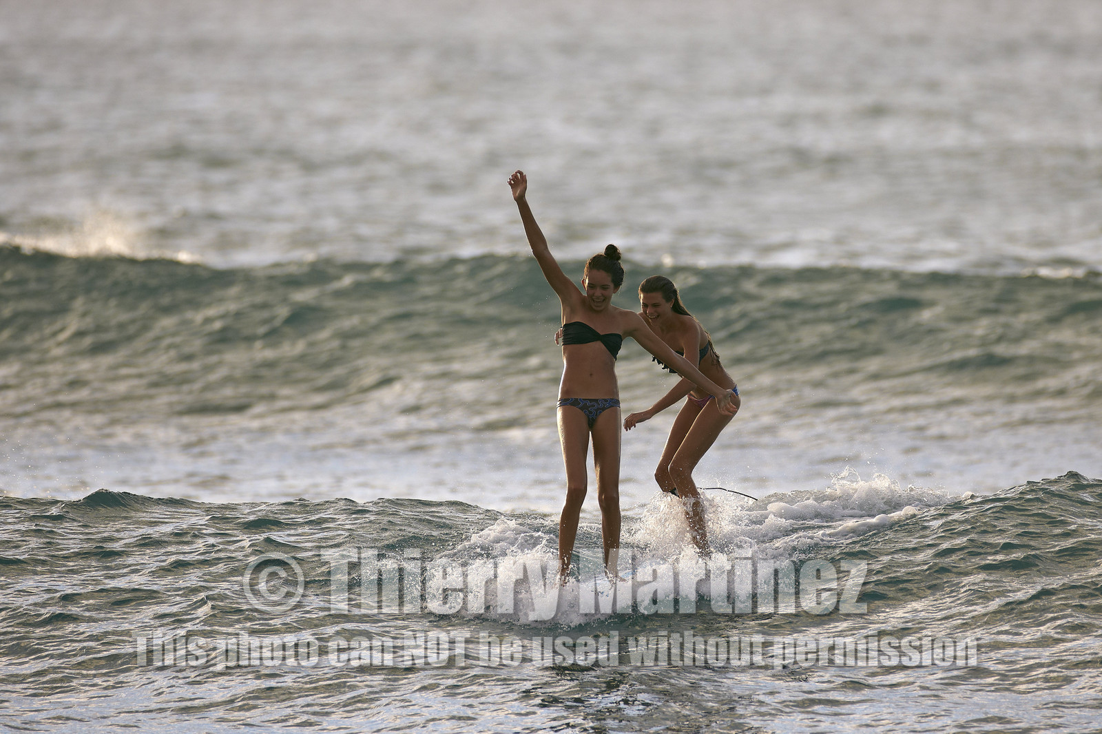 SURF AT SUNSET BEACH (North Shore - Oahu Island - Hawaii-USA)