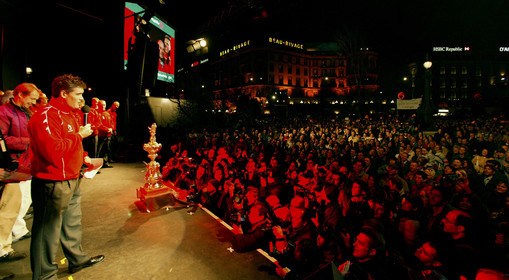 03_2253D ©Th.Martinez .Geneva , Switzerland. America's Cup 2003. 8th March 2003.Alinghi Team winner of America's Cup 2003..Welcome to Alinghi Team in Geneva..Alinghi's Skipper doing a speach in French to the public, to thanks fan's of their support...