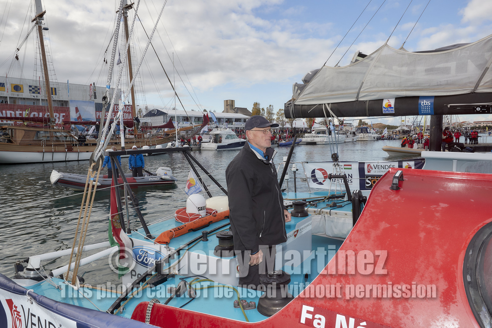 THM-16_79229_VendeeGlobeStart