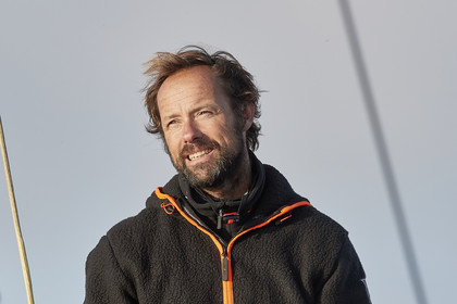 Single-handed sailing round the world record .