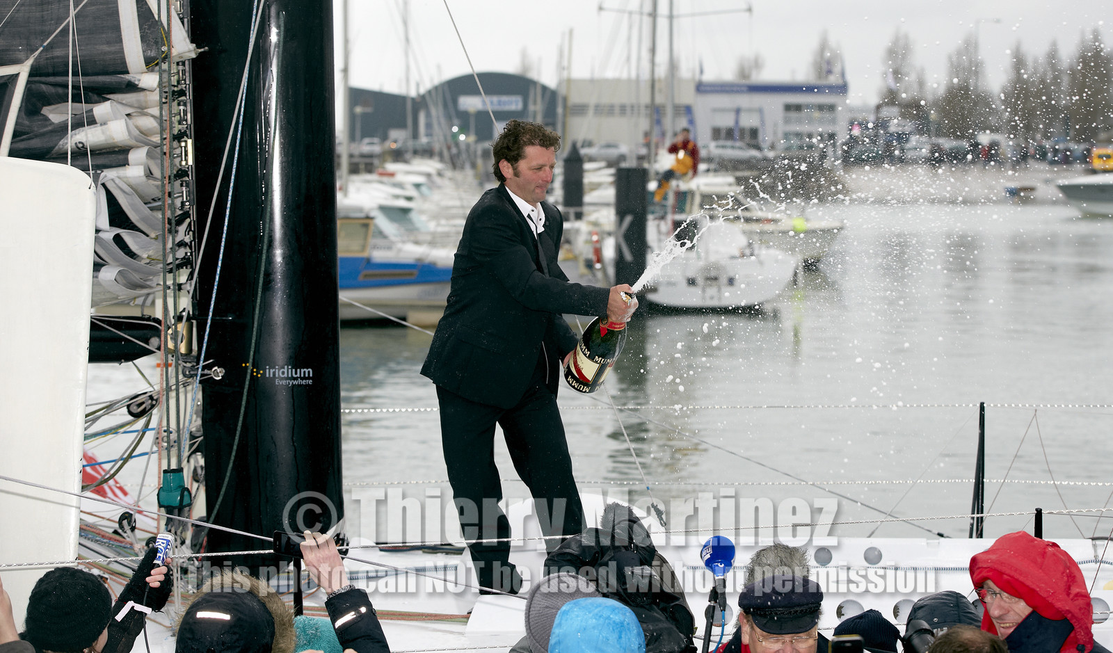 13_02839  2012 13 VENDEE GLOBE. Arrival in Les sables d'Olonne (