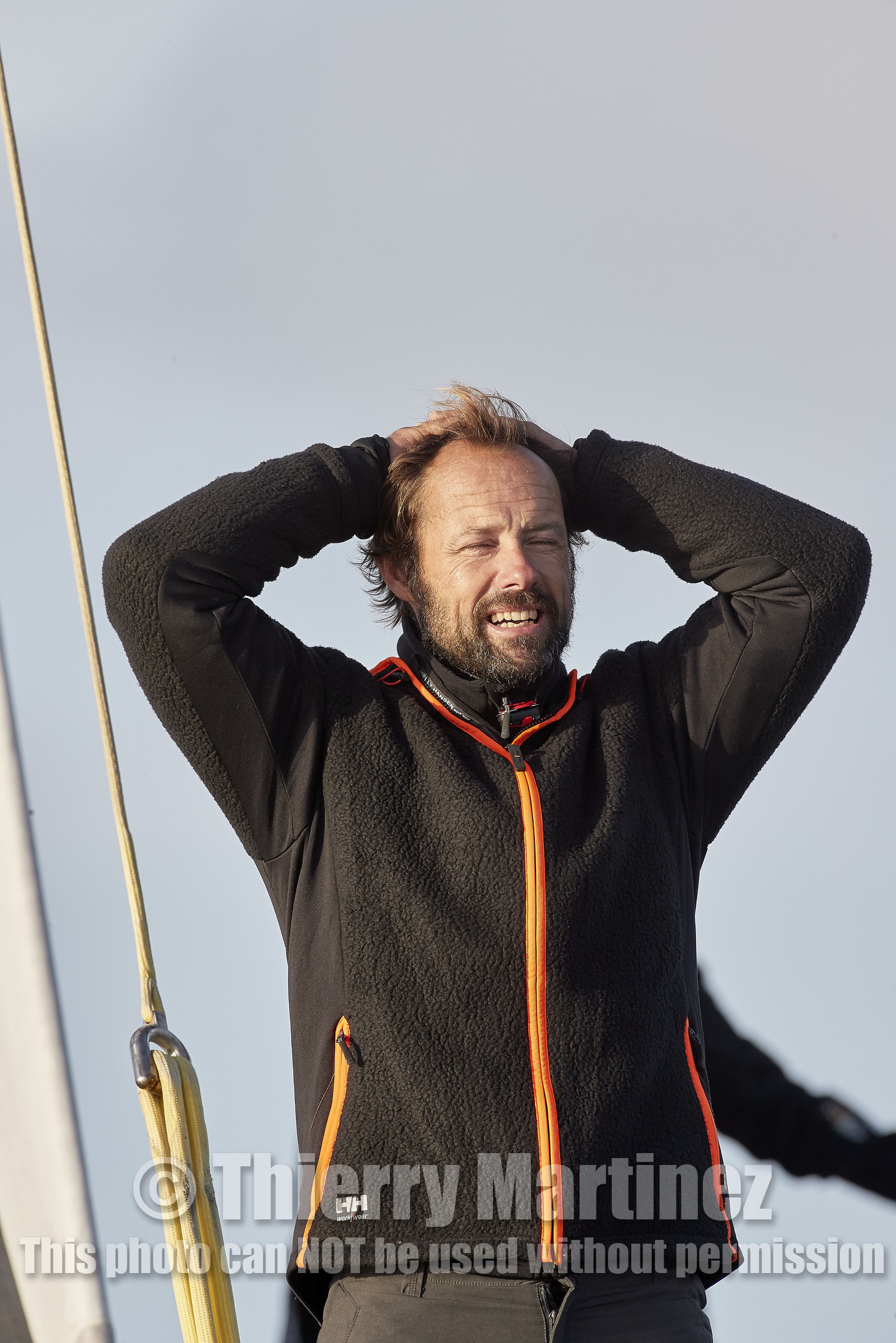 Single-handed sailing round the world record .