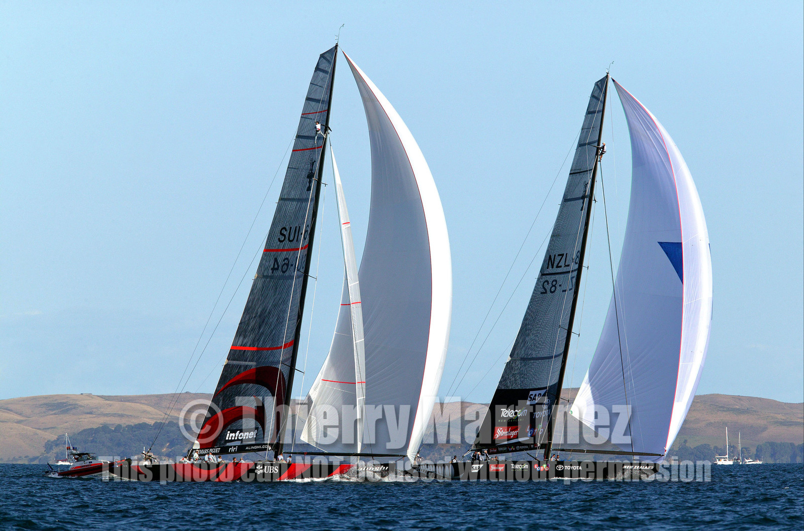 03_0953D © Th.Martinez  Auckland   New Zealand. 16 February 2003 America's Cup 2003, Day 2.Alinghi (SUI64) vs Team New Zealand (NZL82)