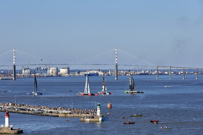 THM_17_044712_THE_BRIDGE-Start