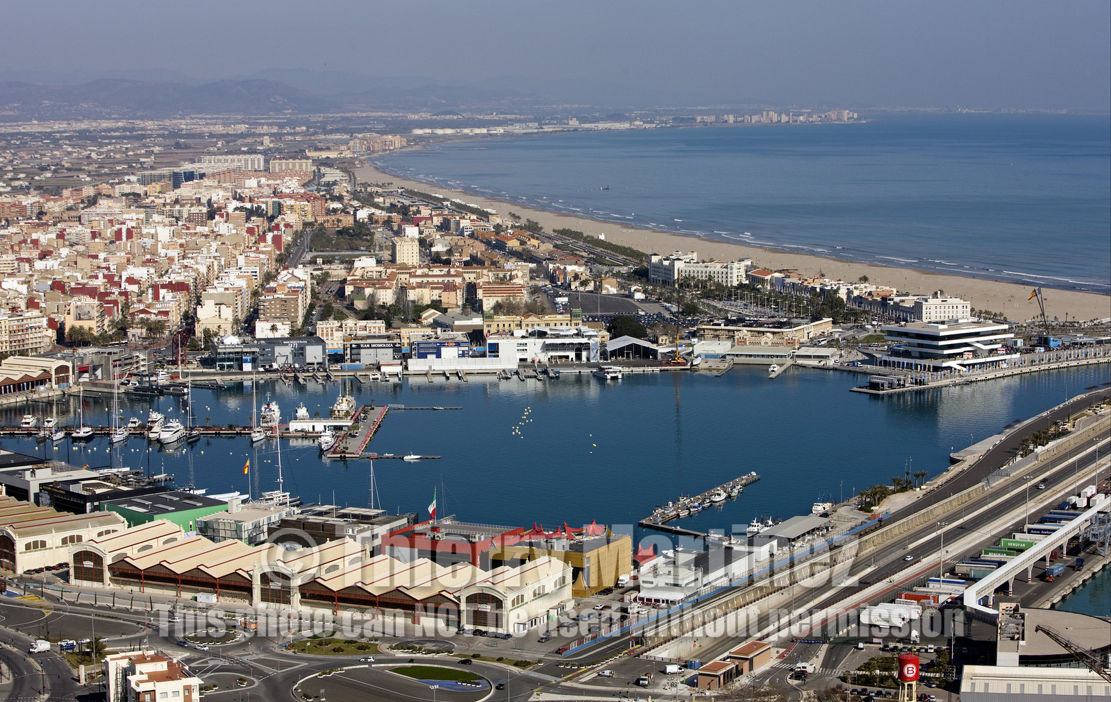 33rd  AMERICA'S CUP Valencia Spain, February 2010 - Defender:  ALINGHI (ALINGHI 5) vs Challenger : BMW Oracle Racing (USA 17)