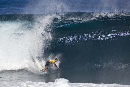 2011 VOLCOM PIPE PRO  ( Surf contest) at Banzai Pipeline Beach, North Shore - Oahu - Hawaii.